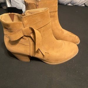Bow ankle booties